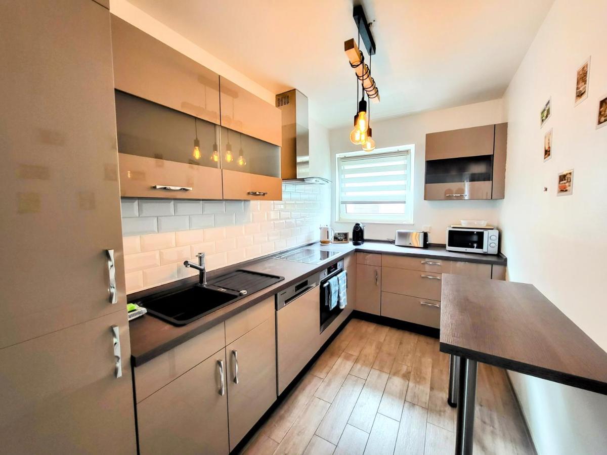 Calm And Modern Apartment Eischen Exterior photo